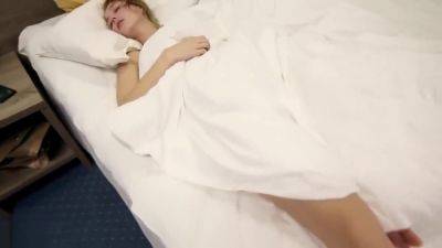 Stepbrother Fucking Stepsister While She Is Resting In Her Bed - hotmovs.com