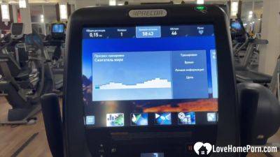 Having sex in the public bathroom is fun - hotmovs.com