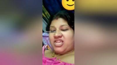 Desi Boudi Fingering - desi-porntube.com - India