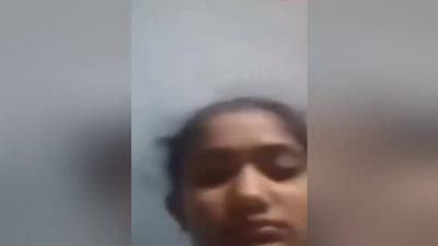 Today Exclusive -desi Chick Shows Her Boobs And Pussy - desi-porntube.com - India