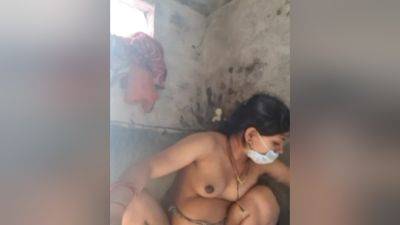 Pregnant Dehati Wife Nude Show In Bathroom - desi-porntube.com