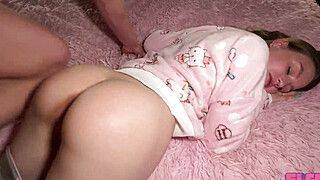 HOT STEP SISTER GETS FUCKED BY STEP BRO - ah-me.com