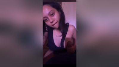 Today Exclusive-desi Chick Give Handjob - desi-porntube.com - India