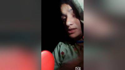 Sexy Paki Bhabhi Shows Her Boobs And Pussy 5 - desi-porntube.com