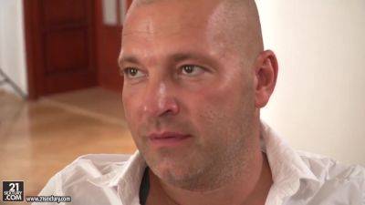 Slutty Blonde Woman With Big Boobs Got Down And Dirty - Thomas Stone And Tiffany Rousso - hotmovs.com