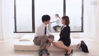 09565,A beautiful woman who feels - hclips.com - Japan