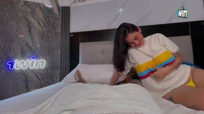 Jenifer Play And Tetas Grandes In Por Fin Se Queda En Mi Cama Mi Cunada Y Me Follo Bien Rico Xxx - hotmovs.com