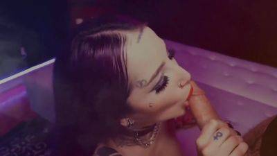 Nika Charming And Nika Venom - Charming Gothic Loves Passionate - hotmovs.com