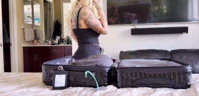 Kali Roses - Alex Adams - Alex - Big Step Sister Has to Share Bed on Vacation - Kali Roses - Family Therapy - Alex Adams - inxxx.com