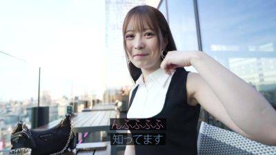 しなやかで白く光る体、身勝手な行動も全て許される笑顔。 - senzuri.tube