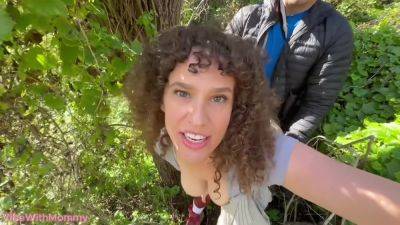 Urlauberin Macht Im Wald Eine Fickpause - hclips.com