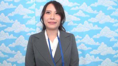 241201制作の美人な社員をハメハメe1 - upornia.com