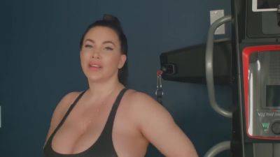 Fuck And Creampie In Busty Stepmommys Pussy - hotmovs.com