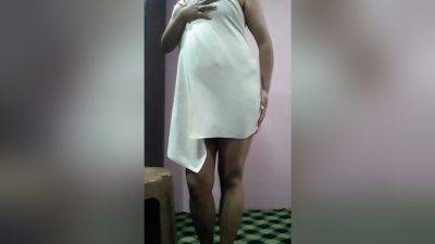 Indian chick Squirting - desi-porntube.com - India