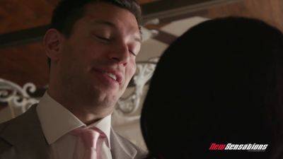 James Deen - Mandy Muse - James Deen & Mandy Muse take turns on a lucky stud in a hot threesome - sexu.com