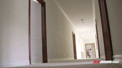 August Ames is too much for her bro to handle - Big Tits Stepsis gets her stepdad's hard cock in a hot hardcore fantasy - sexu.com