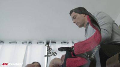 Autumn Falls gets her big ass and tits pumped hard by her lover's massive cock - sexu.com