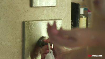 April Aniston craves stepbrother's hard cock & hot jizz - sexu.com