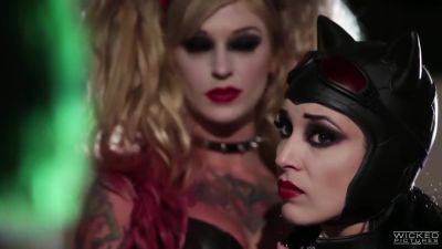 Harley Quinn And Cat Woman - Anti-porn Superheroes And Want Sex With Joker - hotmovs.com