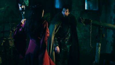 Inked Bombshell Gives A Tit Wank & Gets Fucked Doggystyle With Romi Rain - hotmovs.com