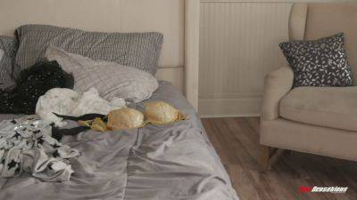 Luna Star - Steve Holmes - Luna Star's Massive Tits Get Rubbed Hard During a Massage Session with Steve Holmes - sexu.com