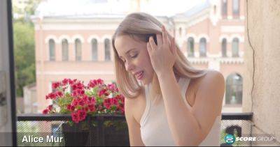 Alice Mur's tight blonde pussy cums hard as she pleasures herself in 4K - sexu.com