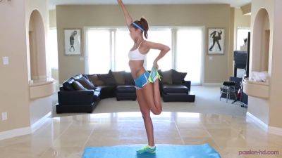 18-year-old Yoga Coach Takes Cock With Ariana Marie - hotmovs.com