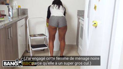 Arianna Knight pleases herself with a big hard cock while working hard for your pleasure - sexu.com - France