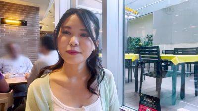 【神感シンフォニーが止まらないッ美尻ピアニスト】清楚な外見だけど実はチョロい変態シンガーソングライターがヤリモクで弾き語り！？スベスベ美脚×卑猥な形のエロ尻BODY！ - txxx.com - Japan