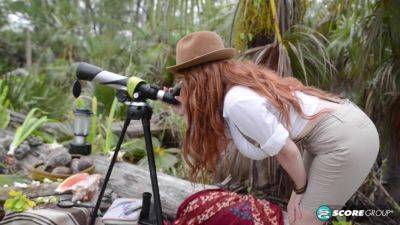 Busty Bird Watching - hotmovs.com