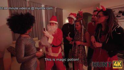 HUNT4K. Sexy Santa Sex - txxx.com