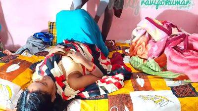 Chudakar Chachi Ko Choda Gade Pe Maje Se - desi-porntube.com