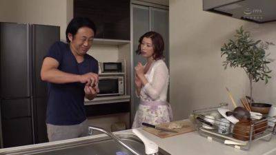 06B1224-A perverted mother sucks her son-in-law's big dick near her daughter so he won't be found out. - senzuri.tube