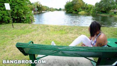 Juicy Jazzy gets her big black booty pounded on Bang Bus (bb15997) - sexu.com