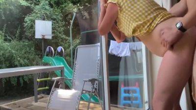 House Cleaner Let Him To Fuck Her While She Clean Window - Hot Milf - desi-porntube.com