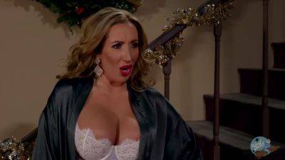 Richelle Ryan - Sheridan Love - Sheridan Love And Richelle Ryan In Milf On A Shelf - upornia.com