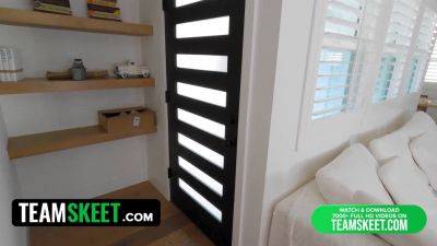 Tommy Wood can't resist Nia Bleu's tight pussy on Valentine's Day, so he gives her a hard pounding - sexu.com