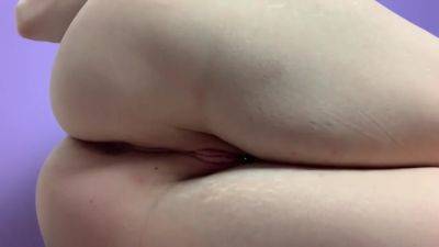 Emo Slut Fingers Her Asshole - hclips.com