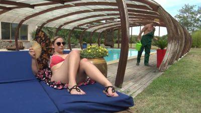 Victoria, the beauty and the gardener ... - hotmovs.com