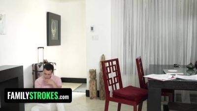 Kiki Klout - Stepsis Wonders What Stepbros Cock Looks Like & The More She Thinks About It The Hornier She Gets - Kiki Klout - upornia.com