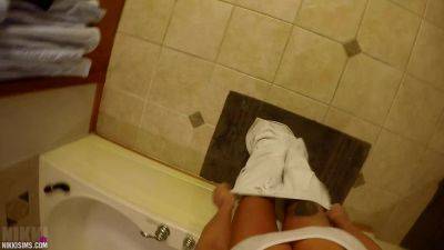 Nikki POV Tub - hotmovs.com
