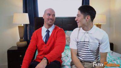 Sean Lawless - Stepmom Sean Lawless takes a hard pounding & gets filled with hot cream - sexu.com - Usa