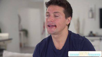 Stepmom Lindsay Lee begs for stepson's load in hot MILF action - sexu.com