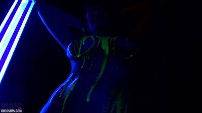 Nikki Black Light Pony Video - hotmovs.com