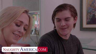 Dee Williams - Sexy MILF Dee Williams is back in college, and she's craving student cock - hotmovs.com