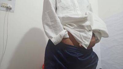 Brunette Masturbates To Crazy Intense Orgasms - desi-porntube.com