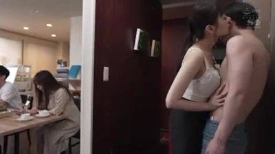 02003,Fully enjoy the female body - txxx.com