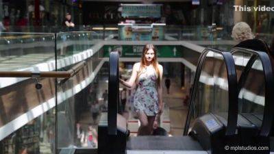 Mplstudios - Viva - upornia.com