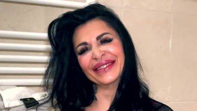 As delighted as she is excited, Alicia, 43, takes on two men! - hotmovs.com