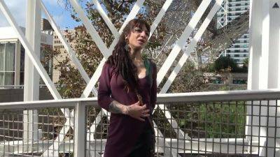 Elea, 27, came for a change of scenery ... - hotmovs.com